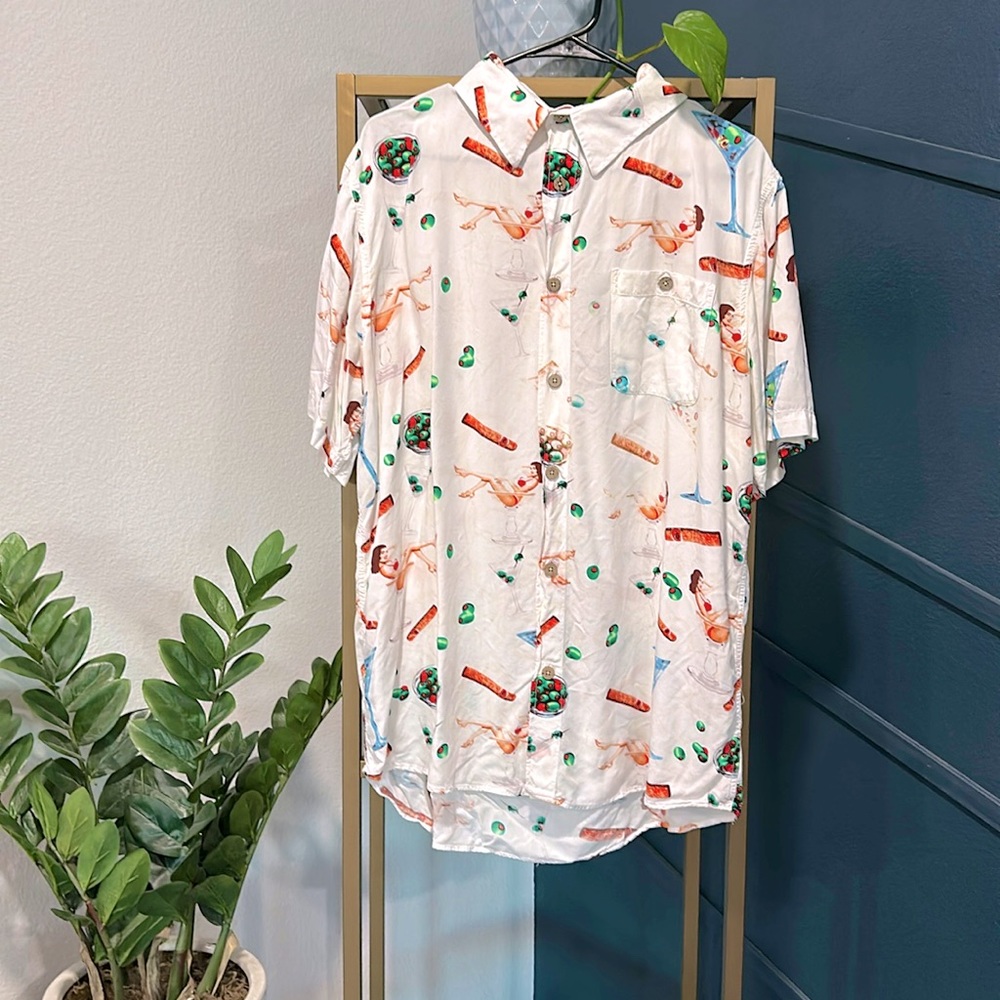 Dress shirt / button down